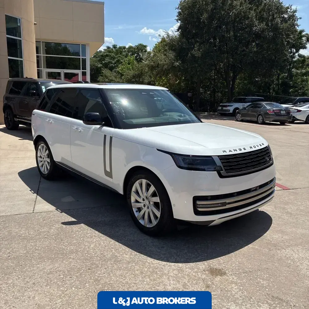 2024 Land Rover Range Rover SE P400