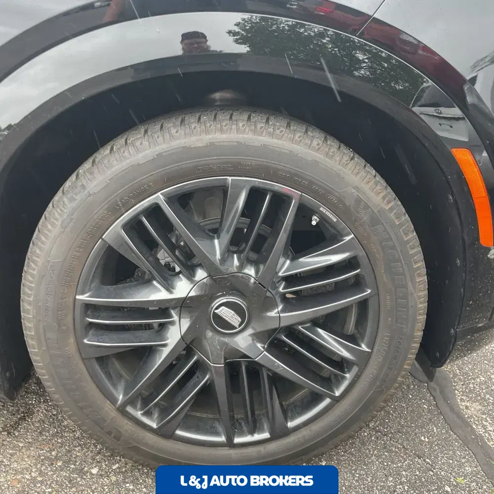 2025 Cadillac Escalade IQ Sport 2