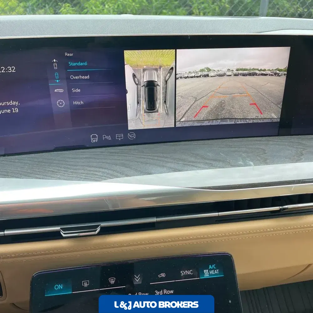2025 Cadillac Escalade IQ Sport 2