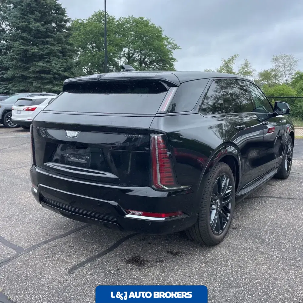 2025 Cadillac Escalade IQ Sport 2