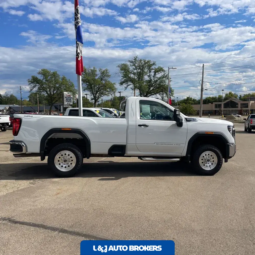 2024 GMC Sierra 2500HD Pro
