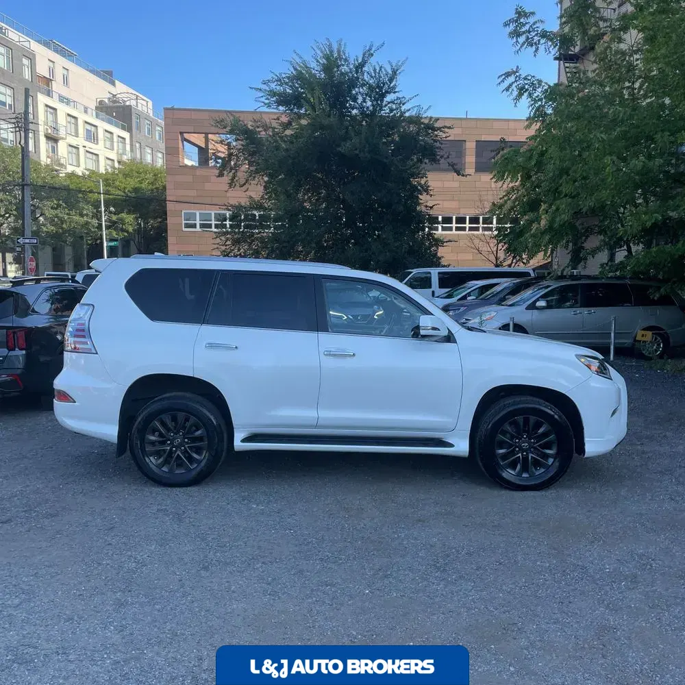 2022 Lexus GX 460 Base