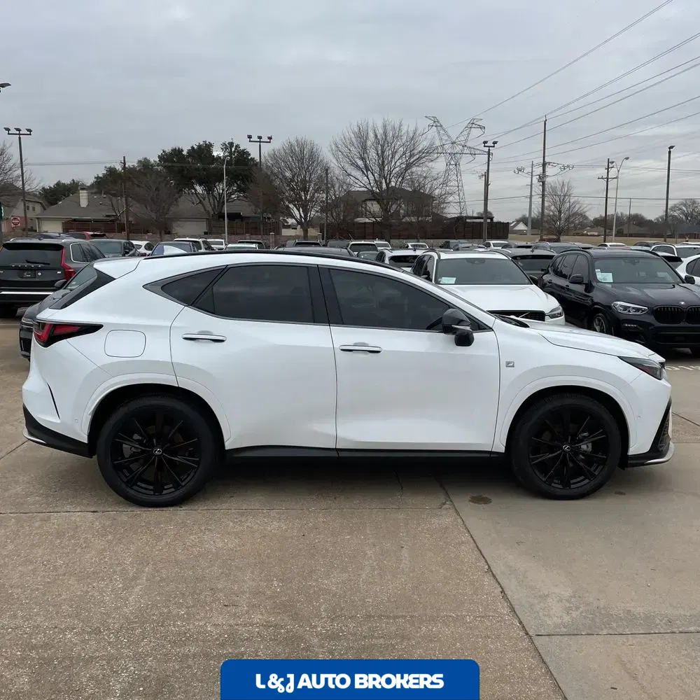 2025 Lexus NX 450h+ F SPORT Handling