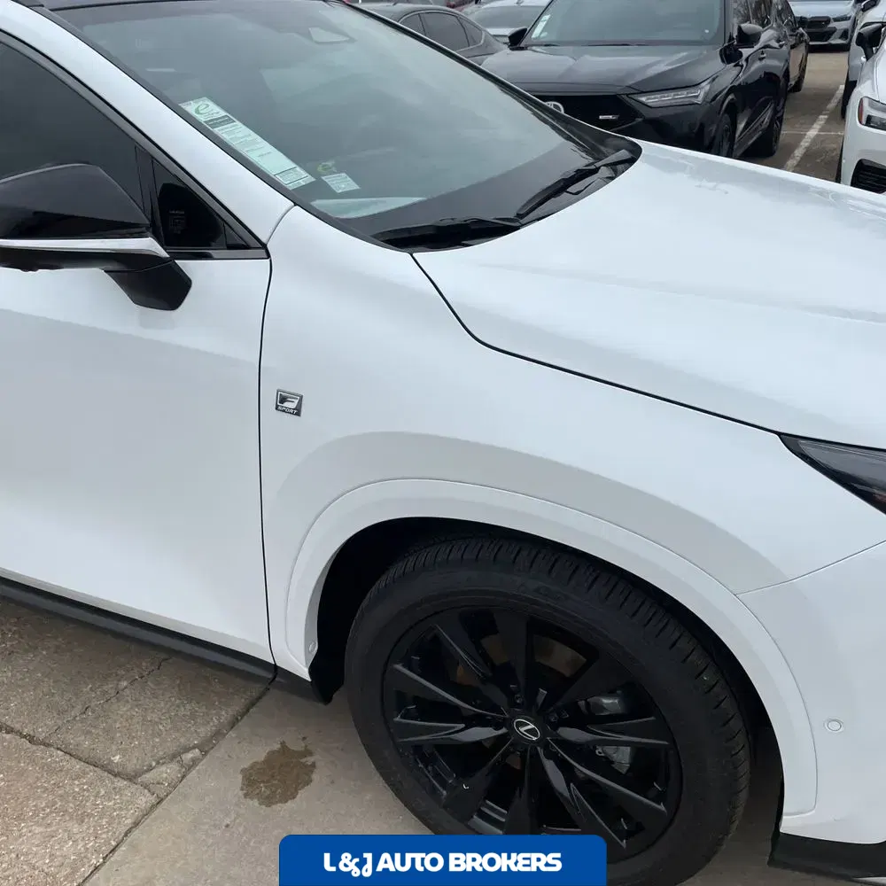 2025 Lexus NX 450h+ F SPORT Handling