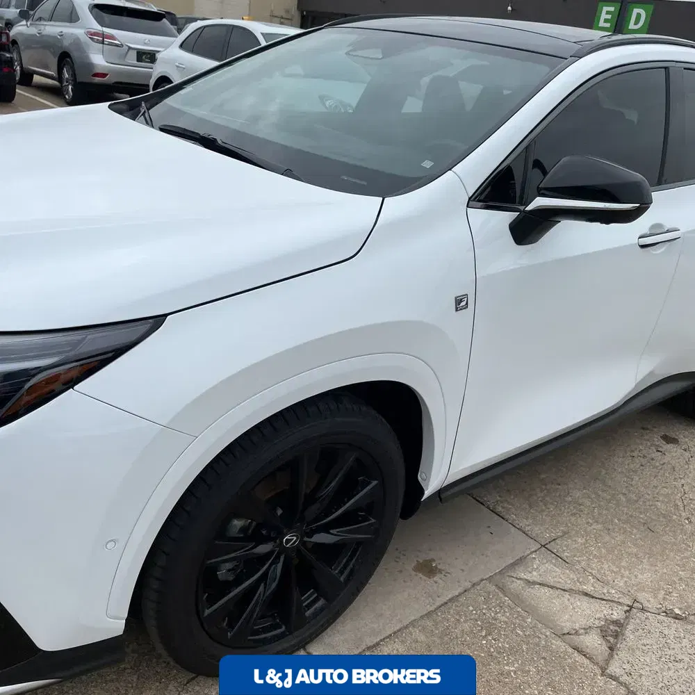 2025 Lexus NX 450h+ F SPORT Handling