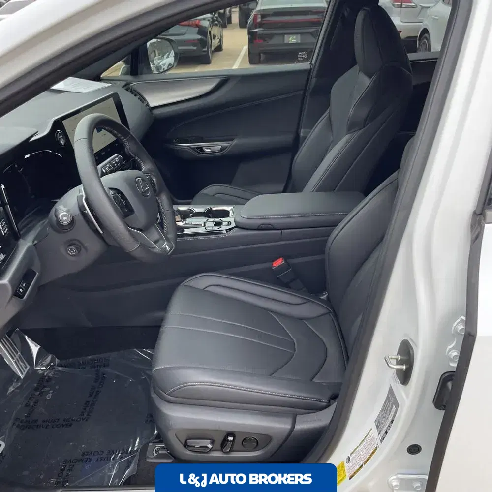 2025 Lexus NX 450h+ F SPORT Handling