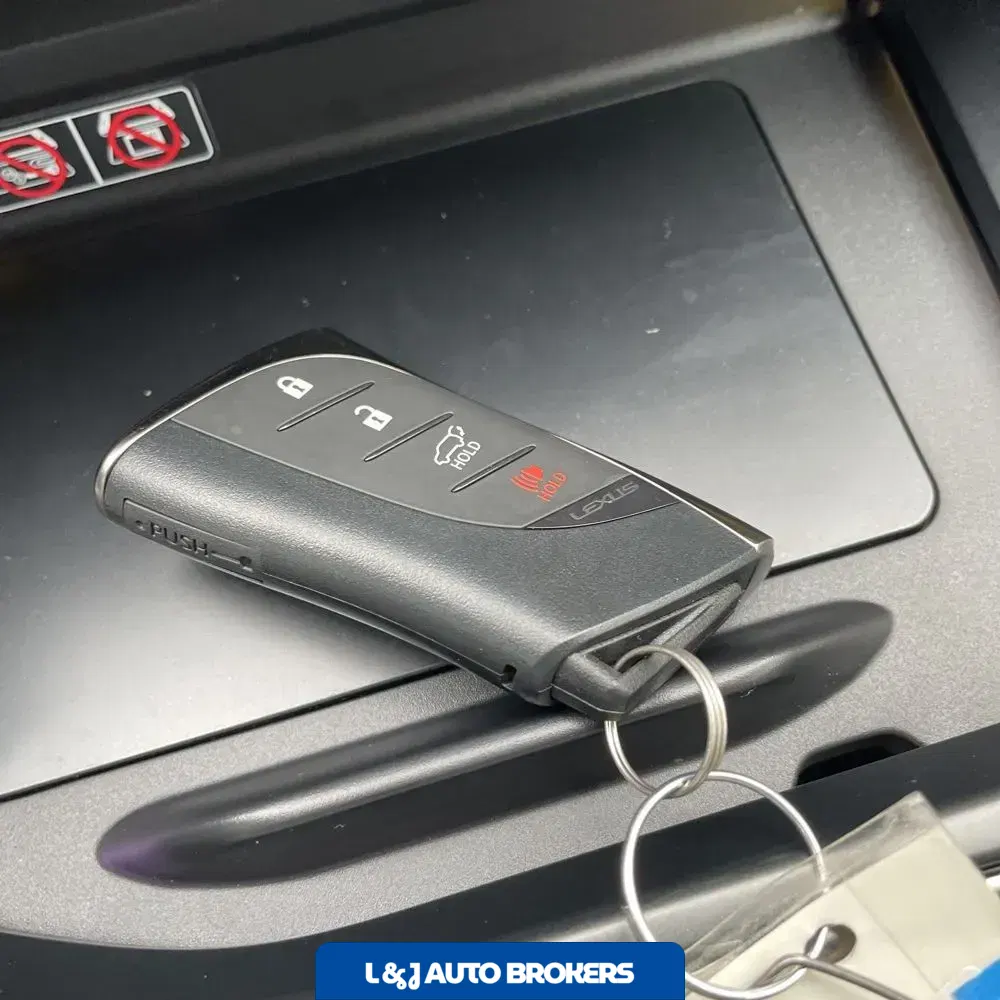 2025 Lexus NX 450h+ F SPORT Handling