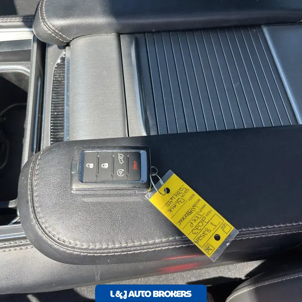 2023 Jeep Wagoneer Carbide