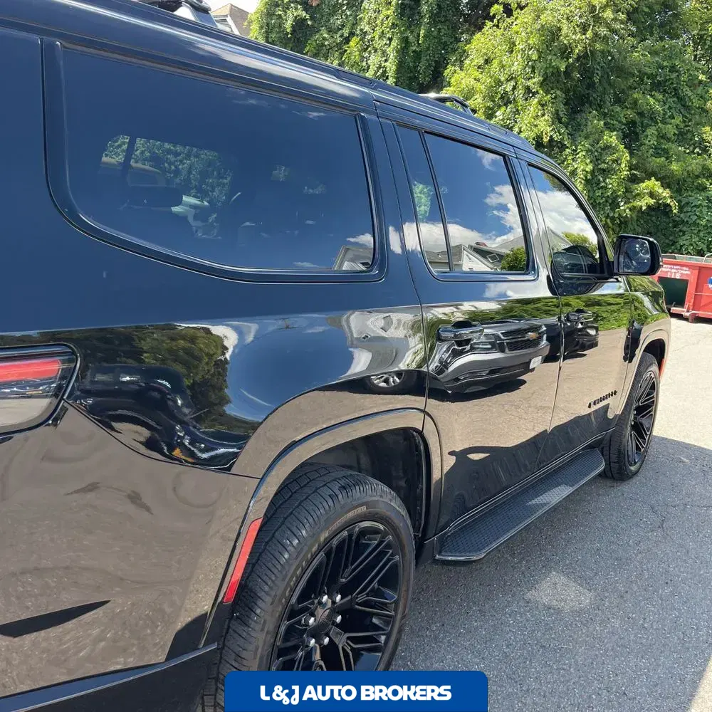 2023 Jeep Wagoneer Carbide
