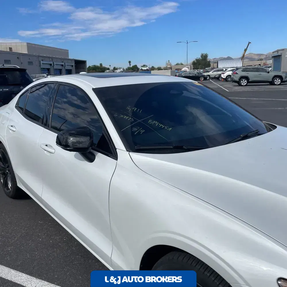 2024 Volvo S60 T8 - Ultimate PHEV