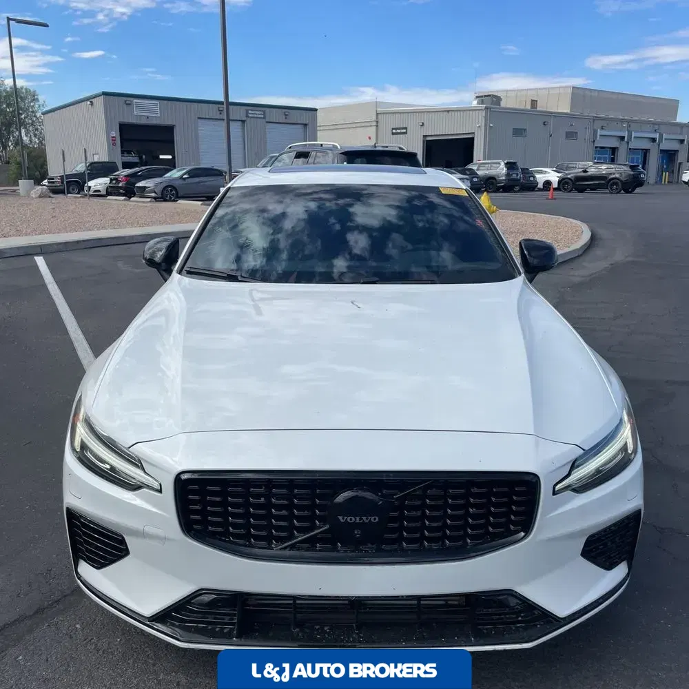 2024 Volvo S60 T8 - Ultimate PHEV