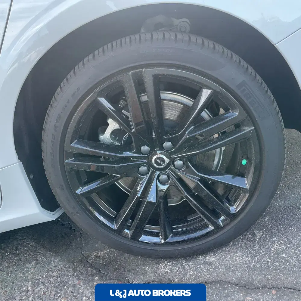 2024 Volvo S60 T8 - Ultimate PHEV