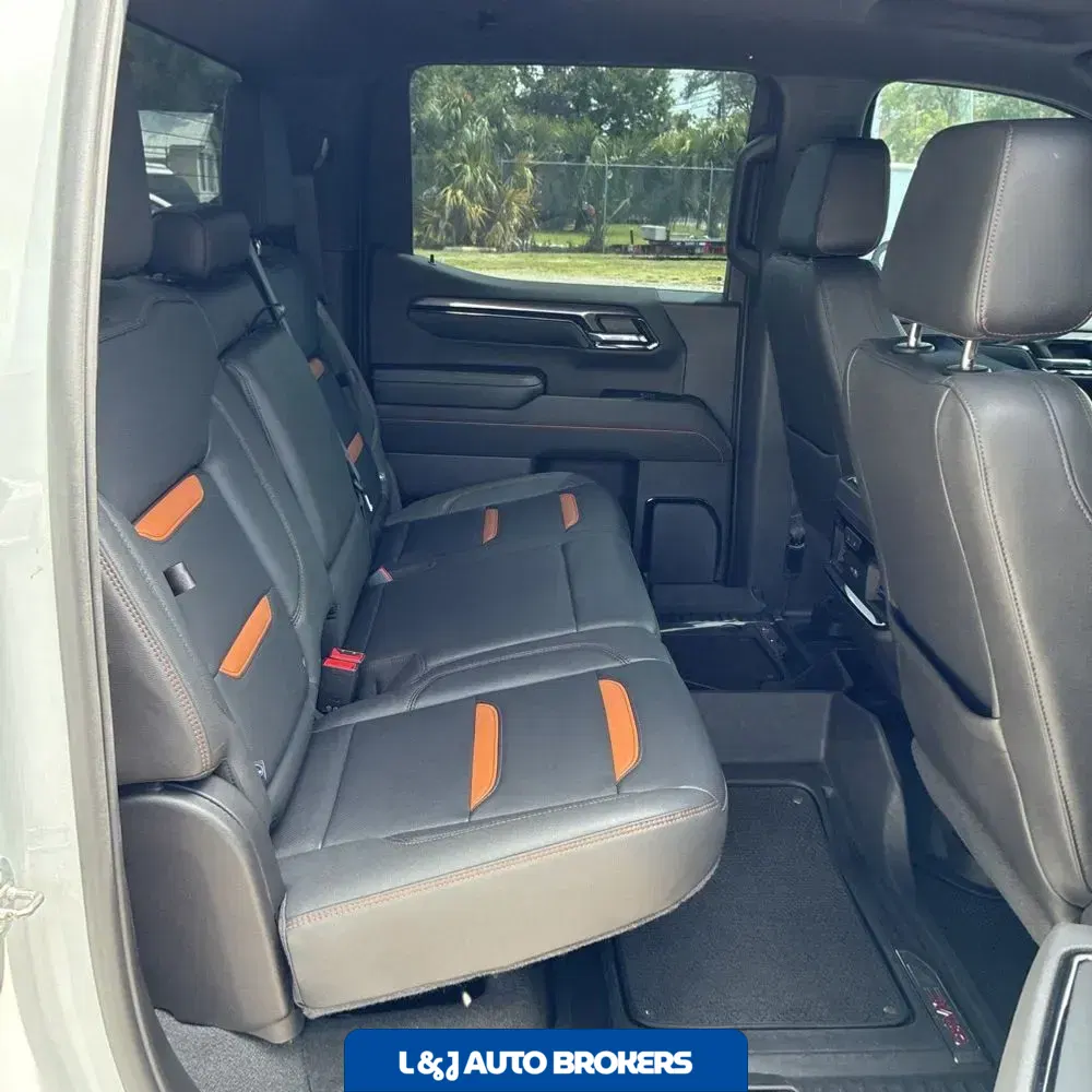 2022 GMC Sierra 1500 AT4