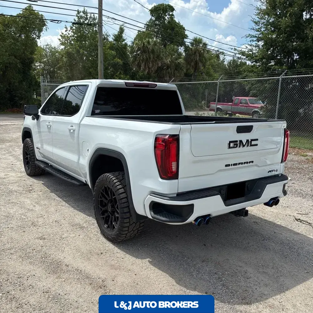 2022 GMC Sierra 1500 AT4
