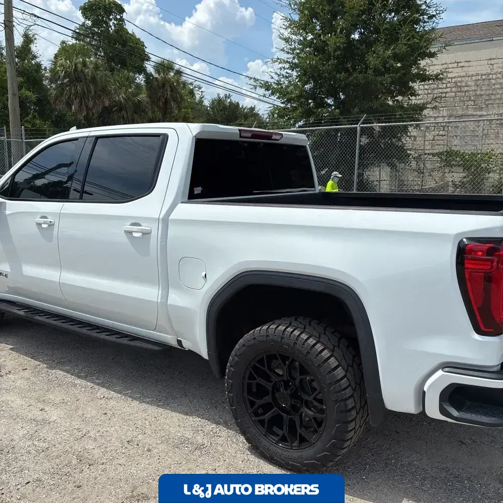 2022 GMC Sierra 1500 AT4