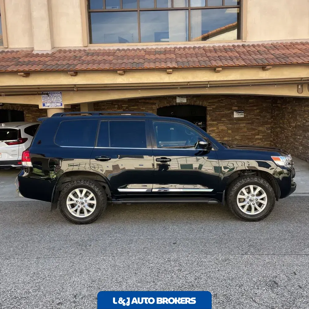 2019 Toyota Land Cruiser Base