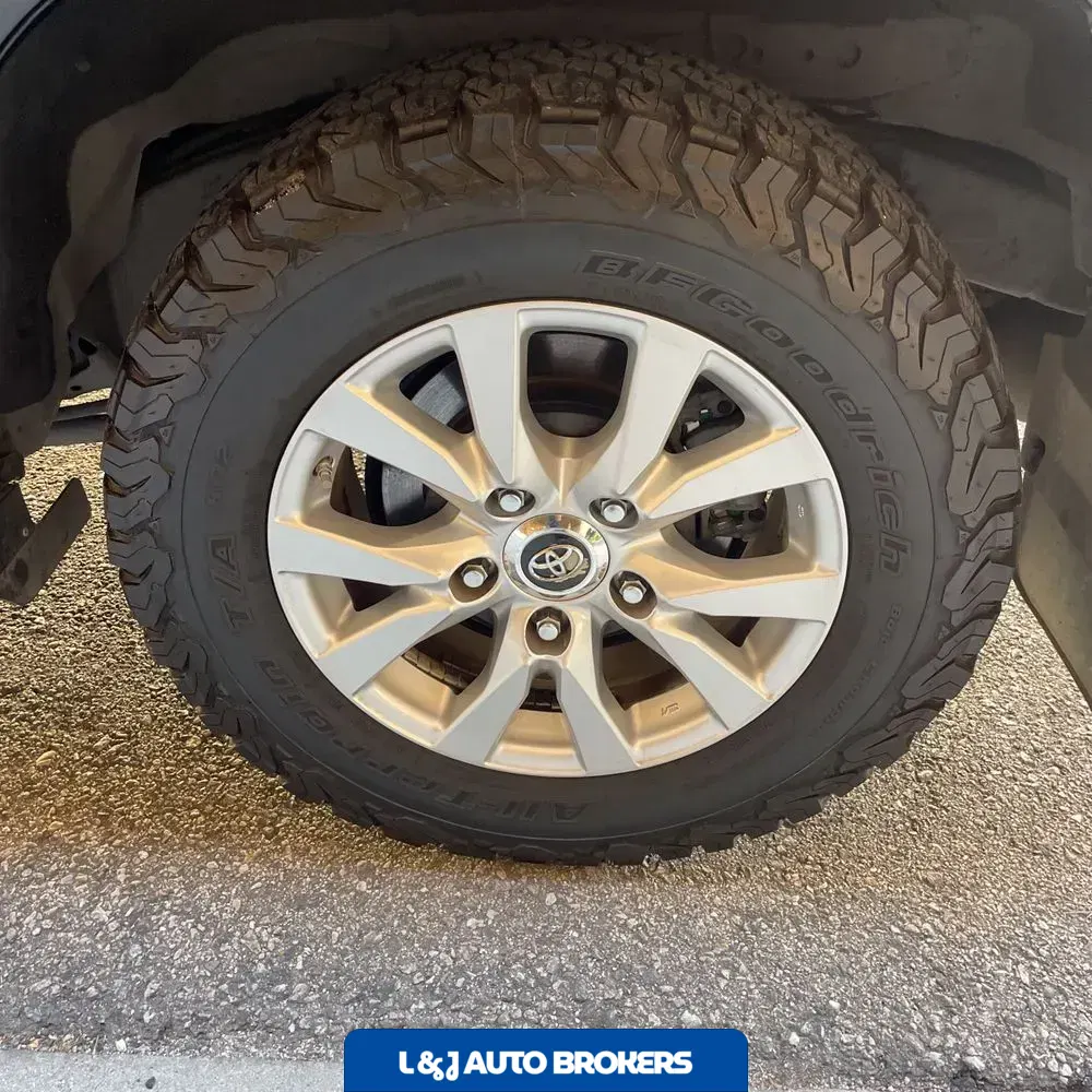 2019 Toyota Land Cruiser Base