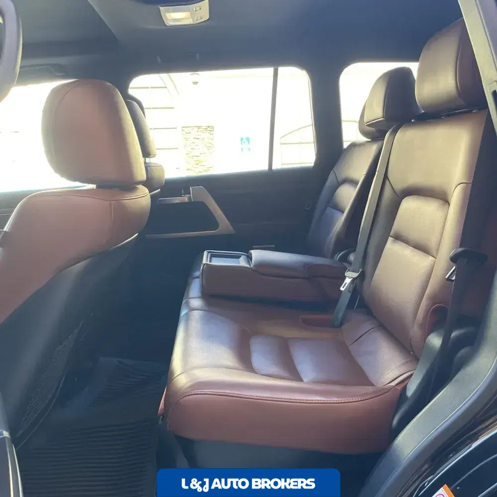 2019 Toyota Land Cruiser Base