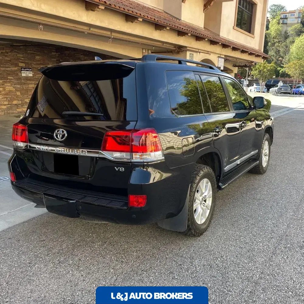 2019 Toyota Land Cruiser Base
