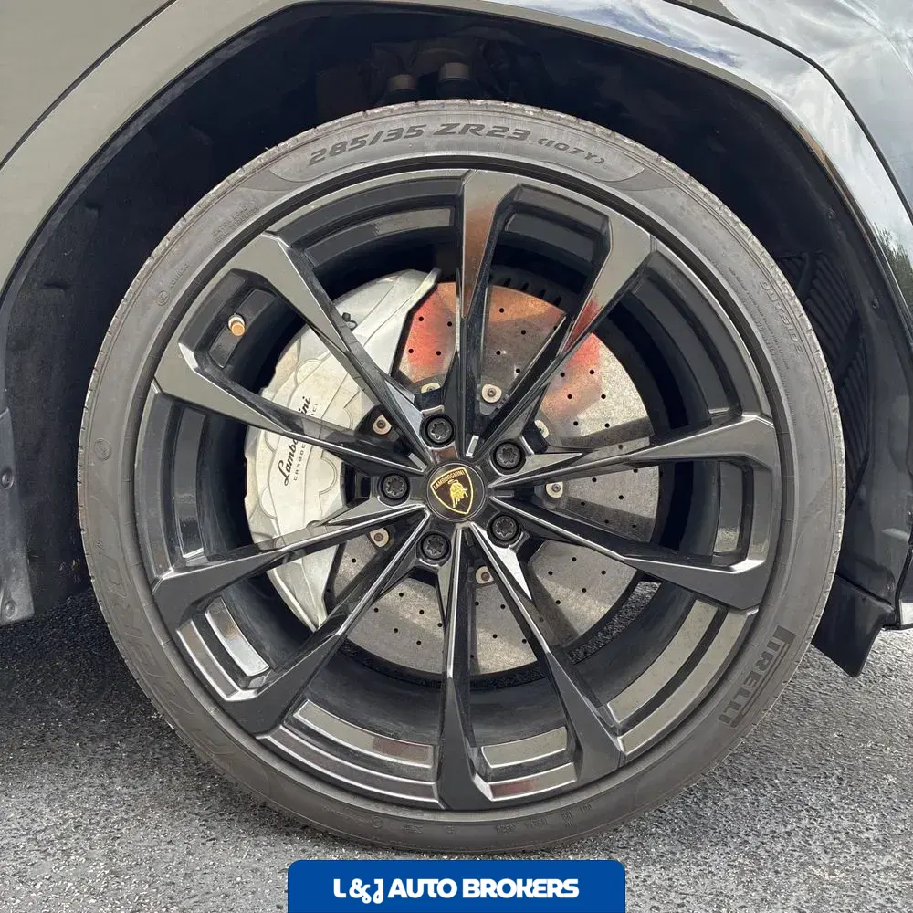 2020 Lamborghini Urus Base