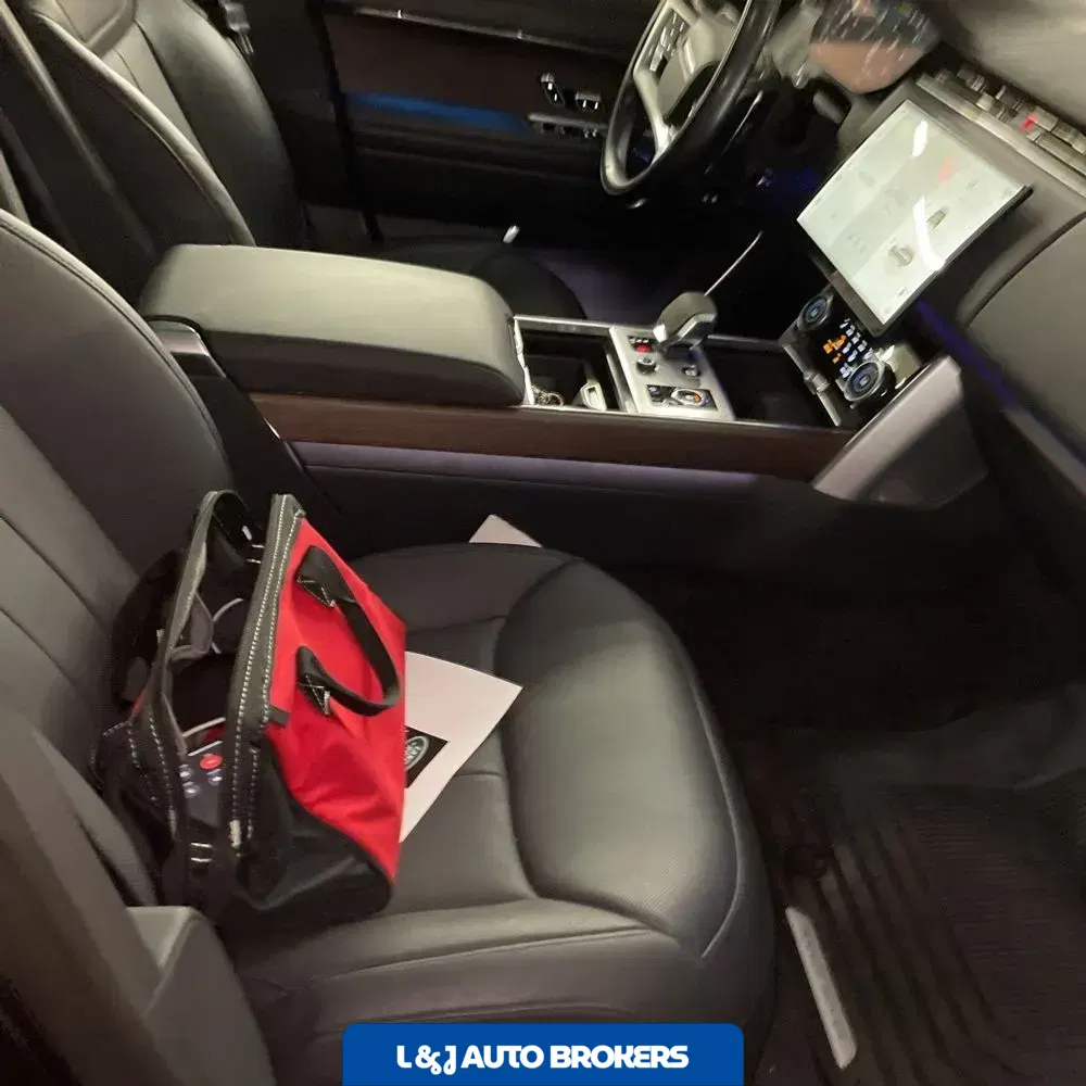 2023 Land Rover Range Rover SE
