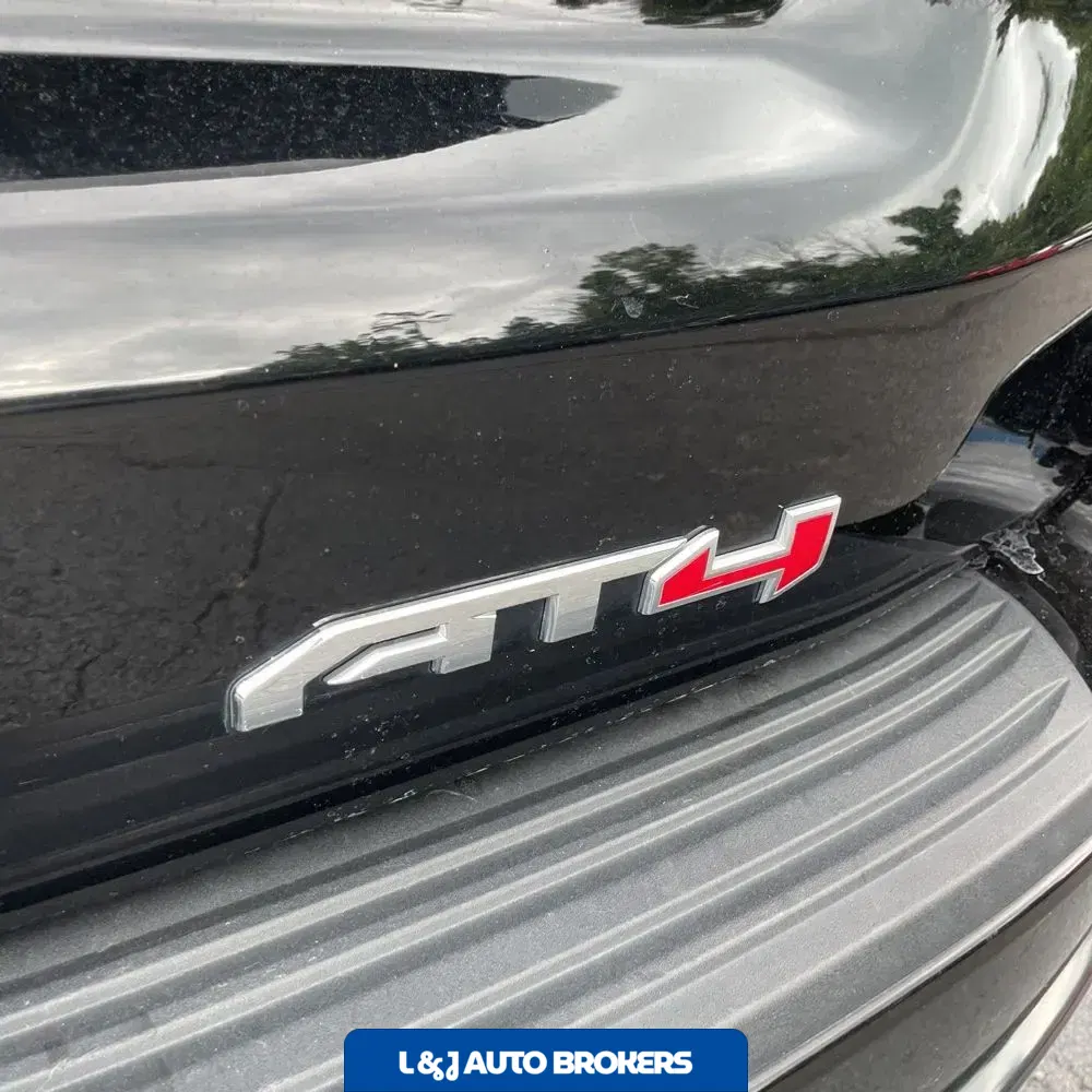 2023 GMC Yukon AT4
