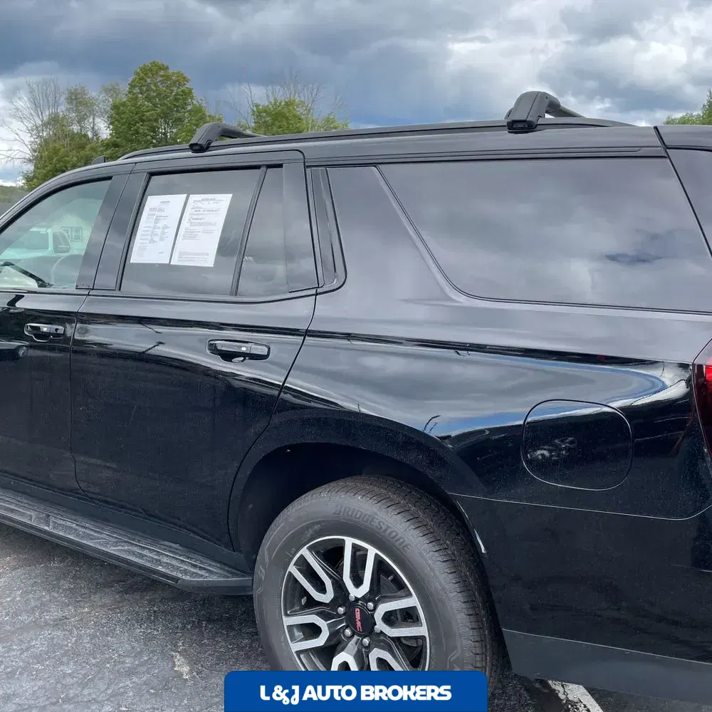 2023 GMC Yukon AT4