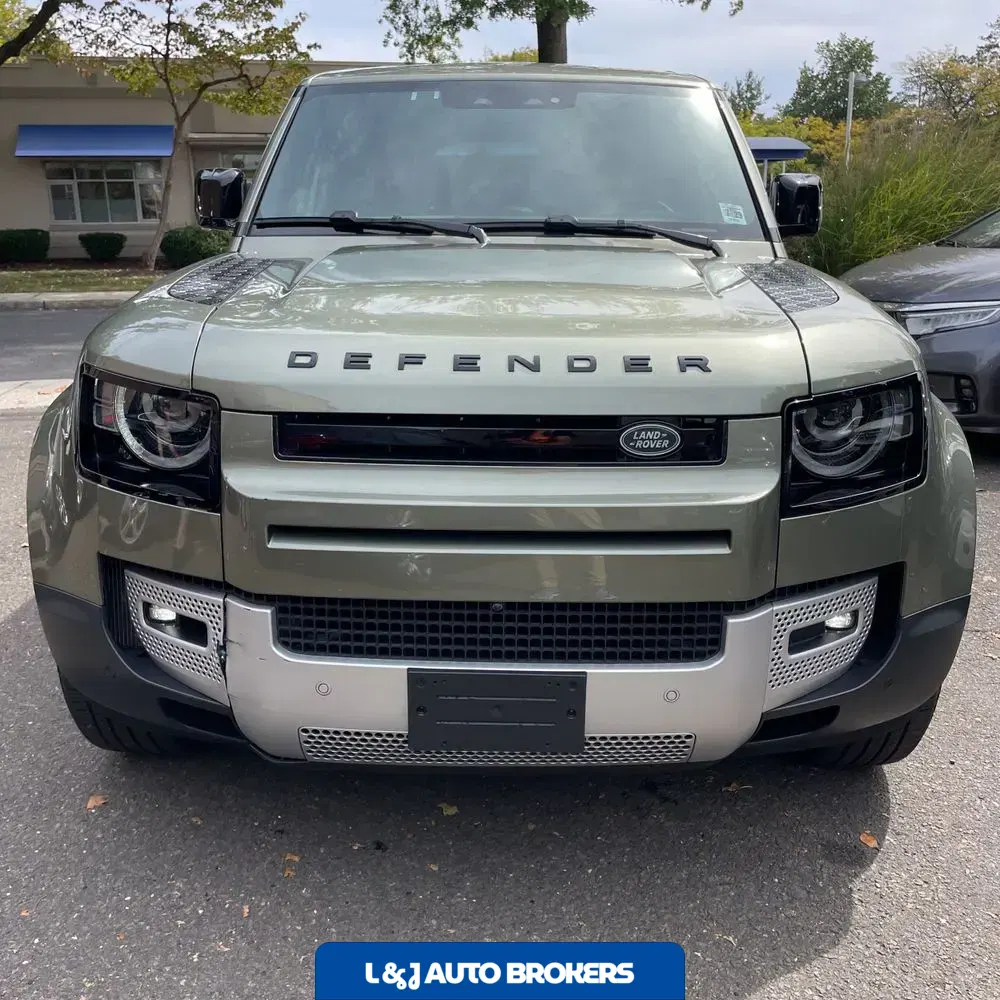 2024 Land Rover Defender 110 S P300