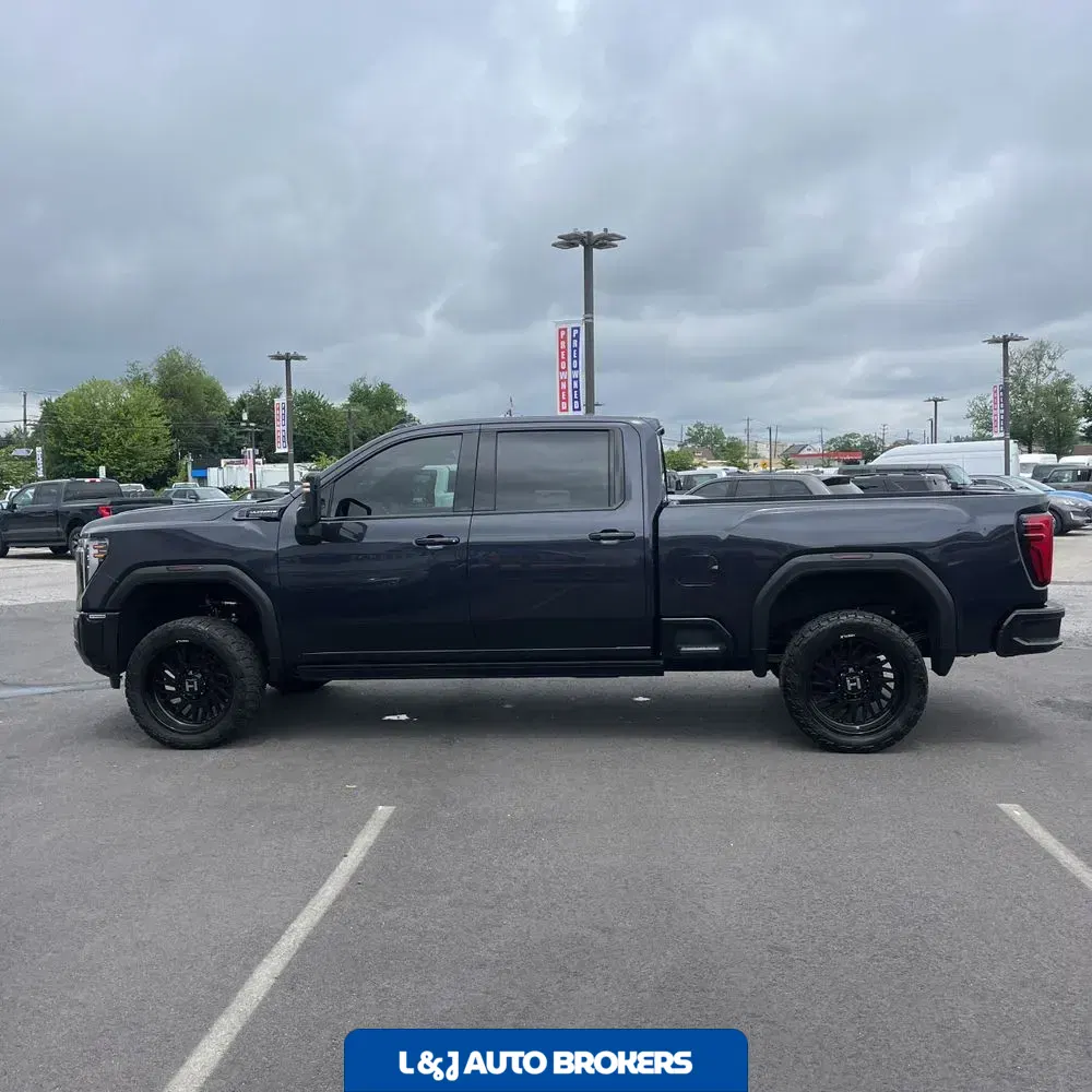 2024 GMC Sierra 3500HD Denali Ultimate