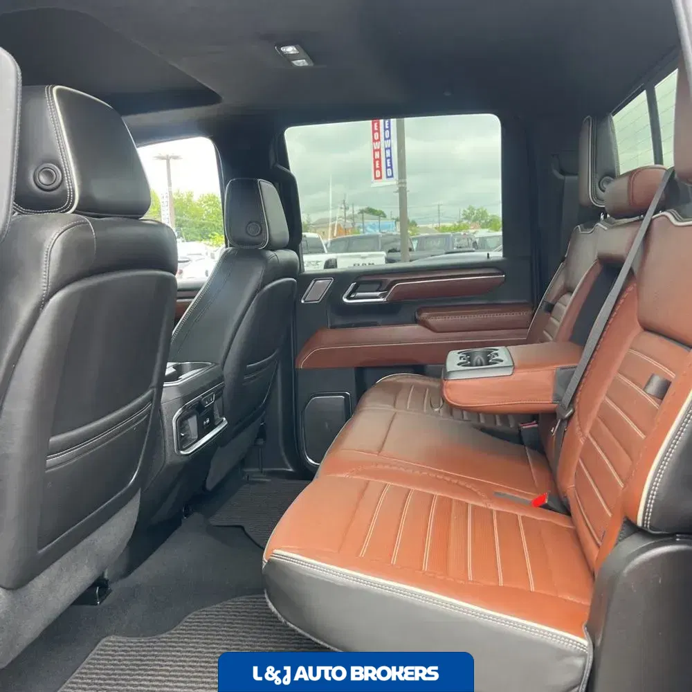 2024 GMC Sierra 3500HD Denali Ultimate