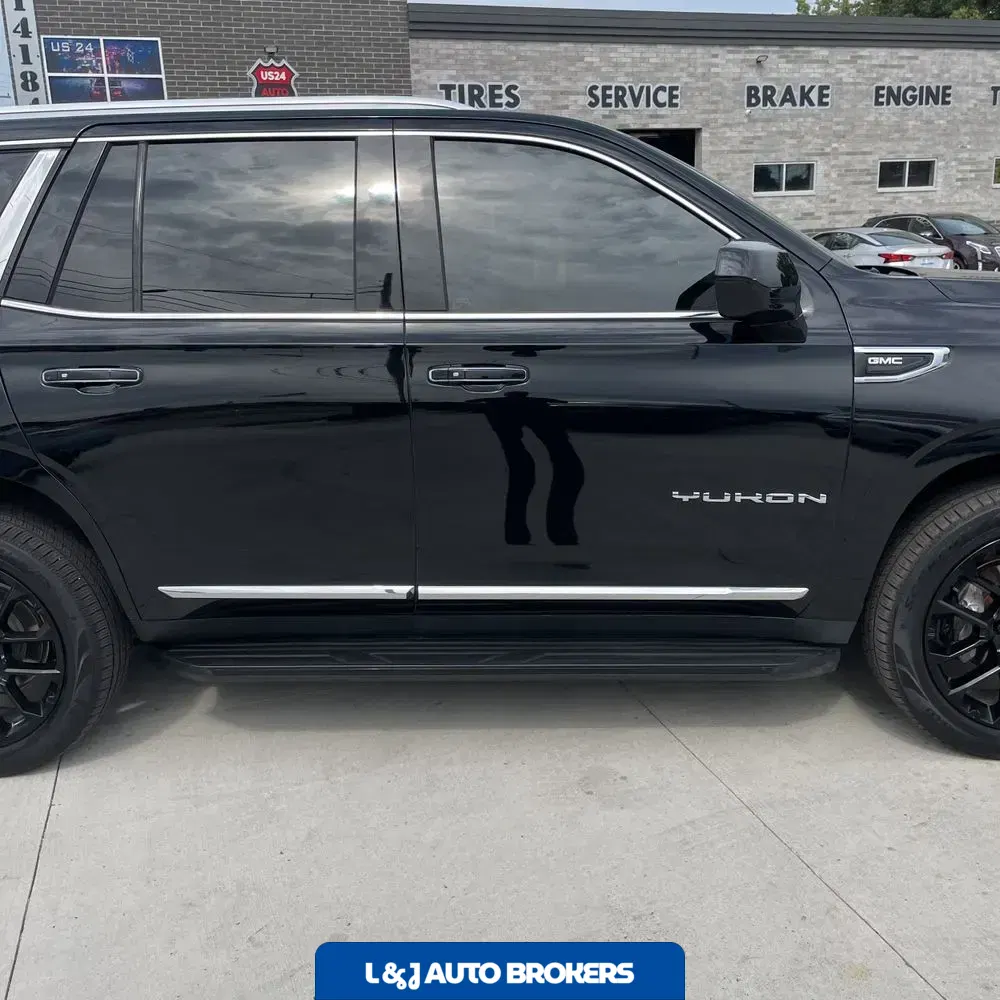 2023 GMC Yukon SLT