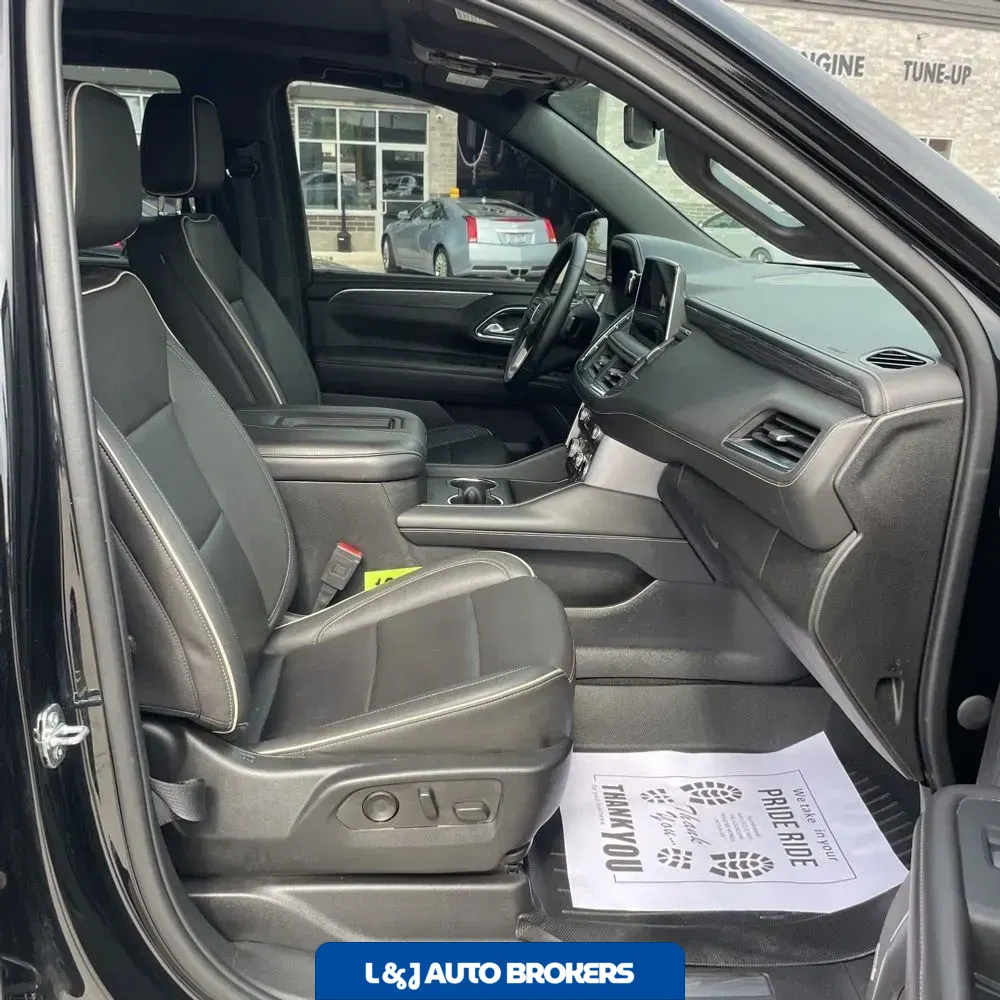 2023 GMC Yukon SLT