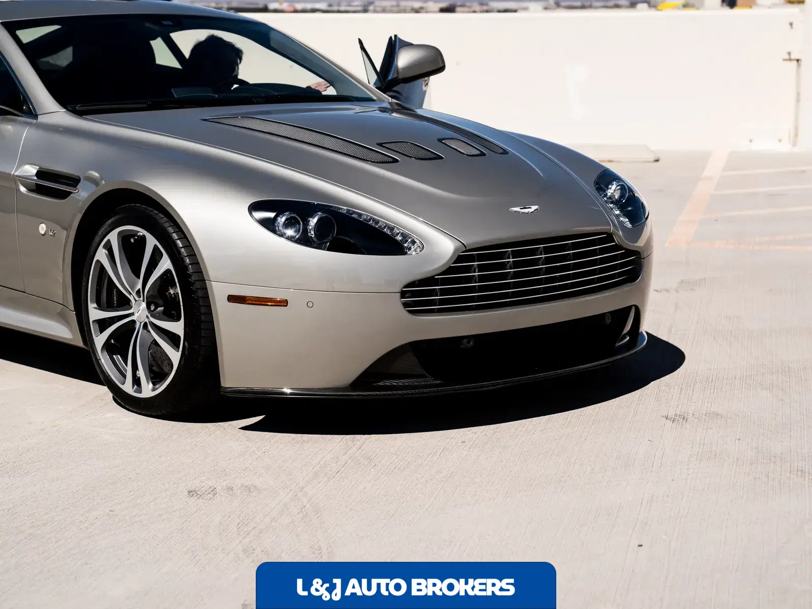 2017 Aston Martin V12 Vantage S 7-Speed