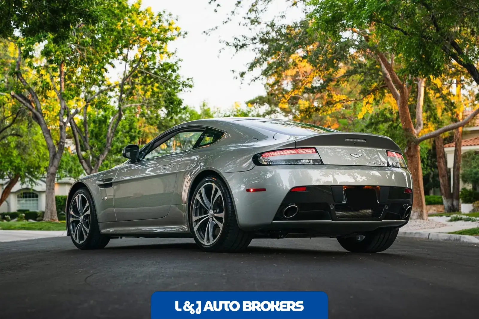 2017 Aston Martin V12 Vantage S 7-Speed