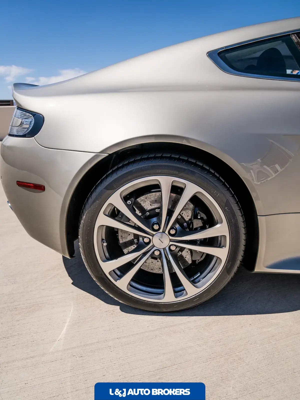 2017 Aston Martin V12 Vantage S 7-Speed