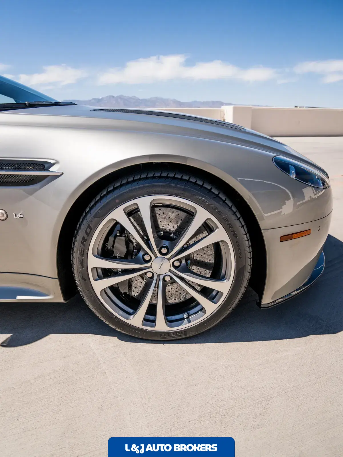 2017 Aston Martin V12 Vantage S 7-Speed