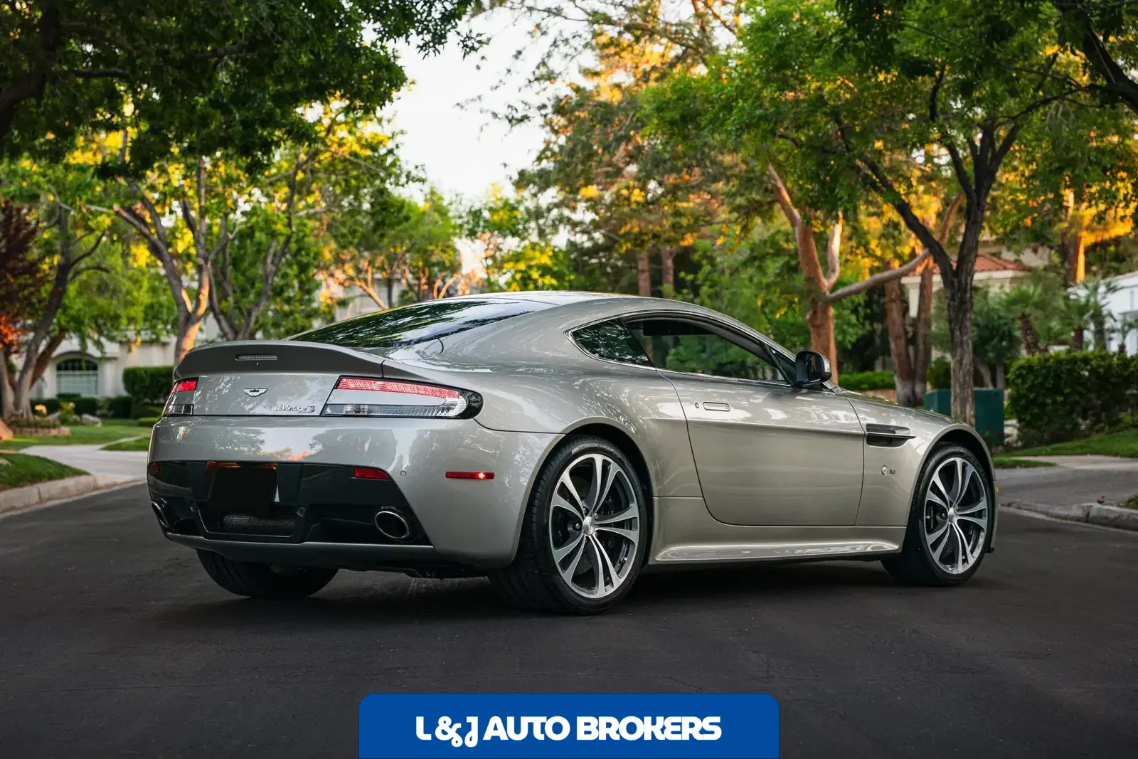 2017 Aston Martin V12 Vantage S 7-Speed