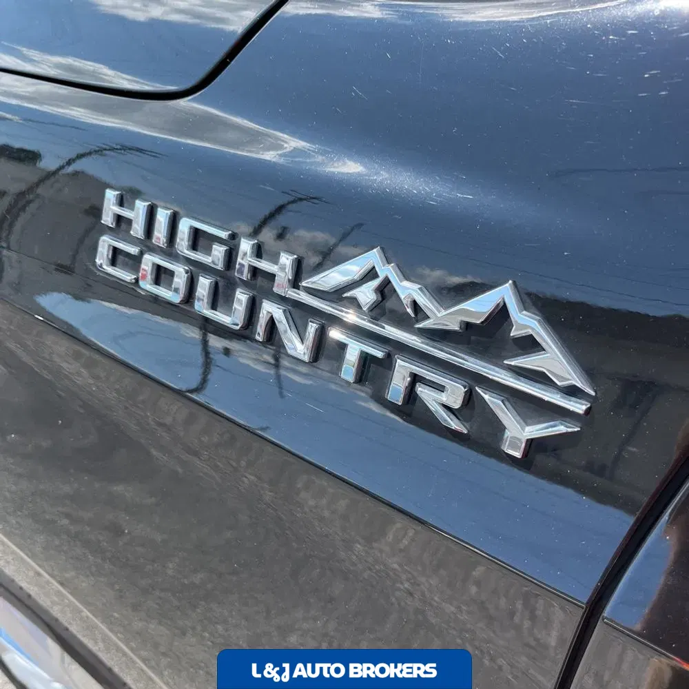2021 Chevrolet Suburban High Country