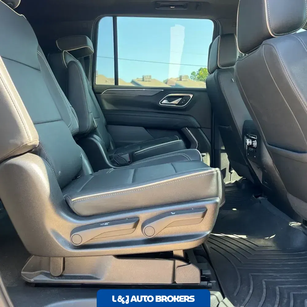 2023 GMC Yukon XL SLT