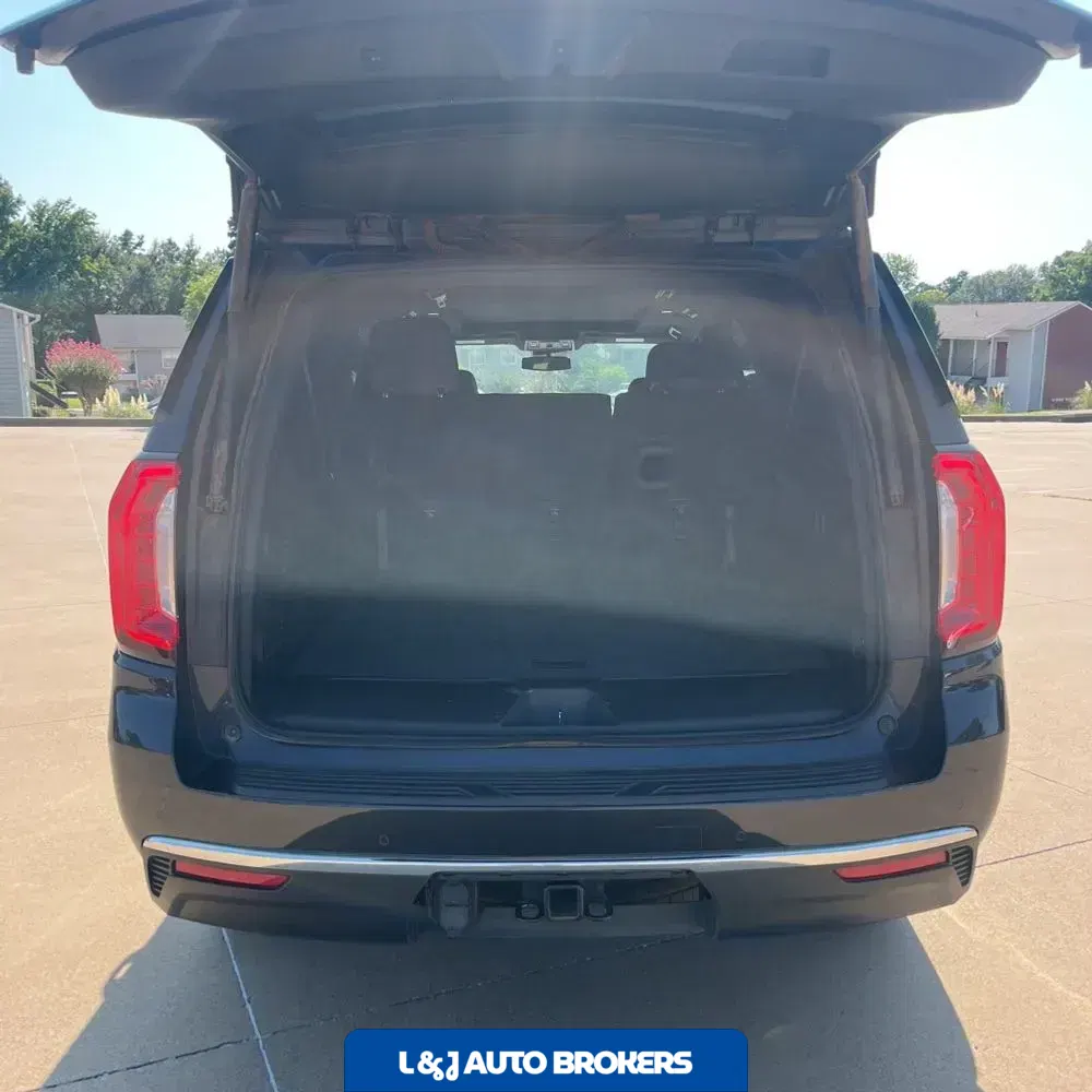 2023 GMC Yukon XL SLT