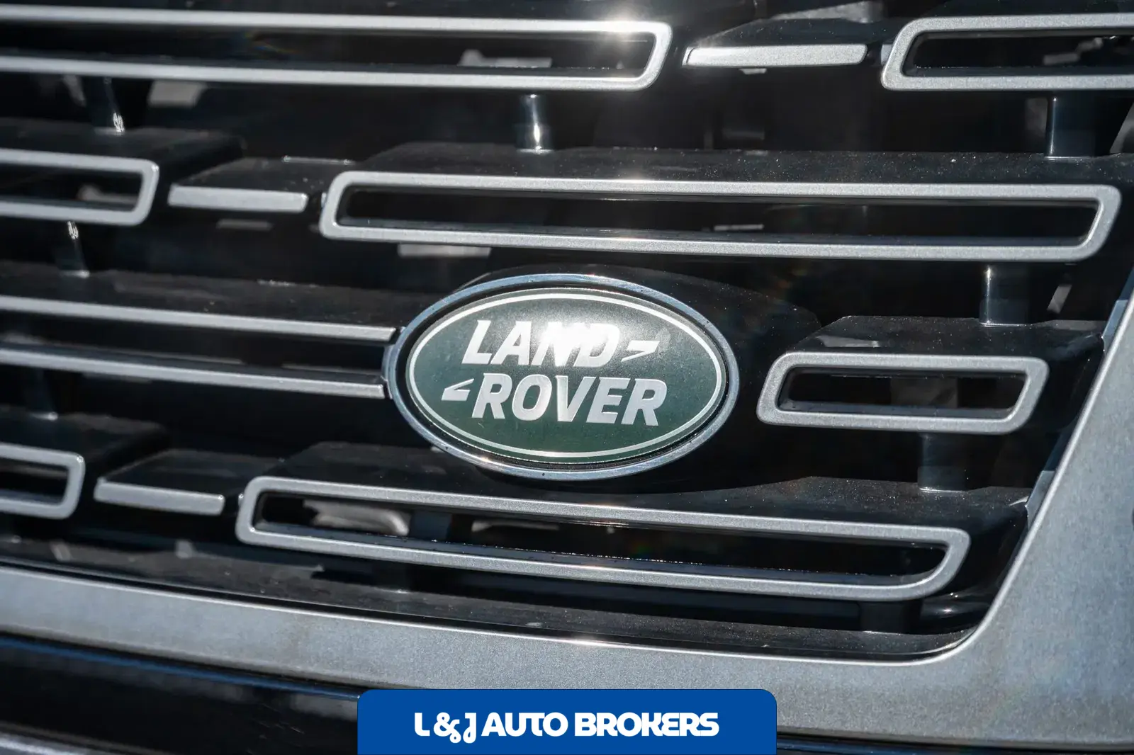 2024 Land Rover Range Rover P400 SE LWB