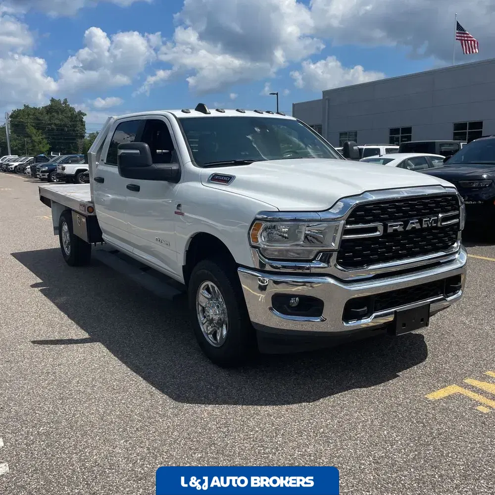 2023 Ram 3500 Cab/Chassis SLT
