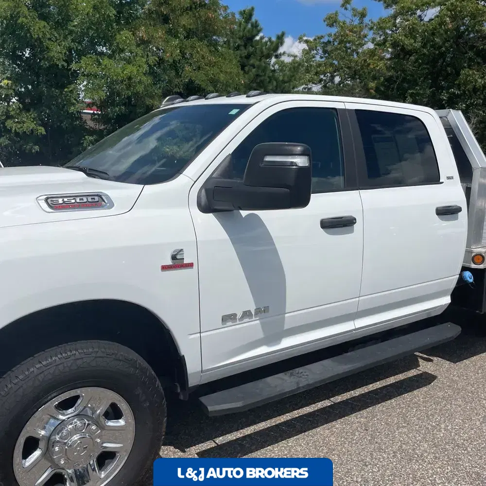 2023 Ram 3500 Cab/Chassis SLT