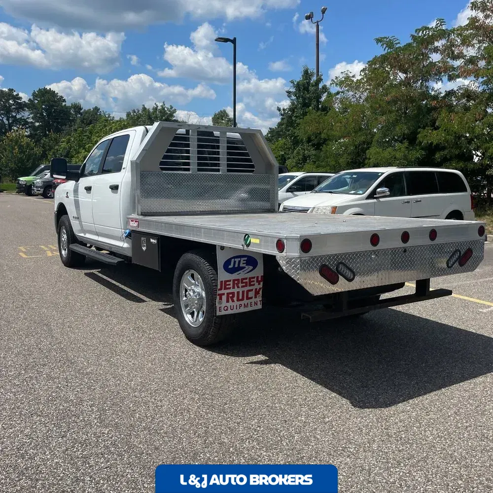 2023 Ram 3500 Cab/Chassis SLT