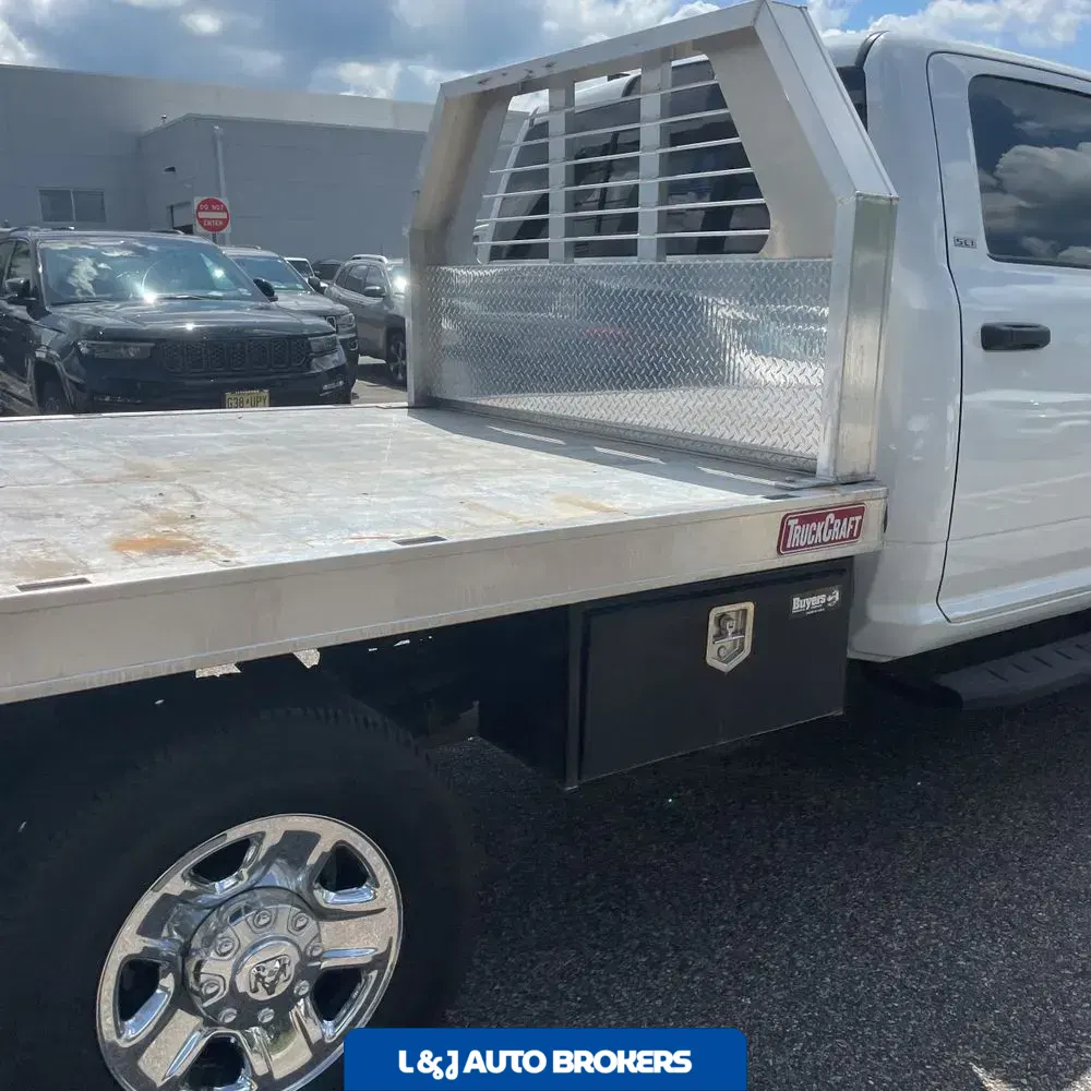 2023 Ram 3500 Cab/Chassis SLT