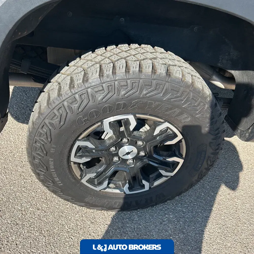 2024 Chevrolet Silverado 1500 ZR2