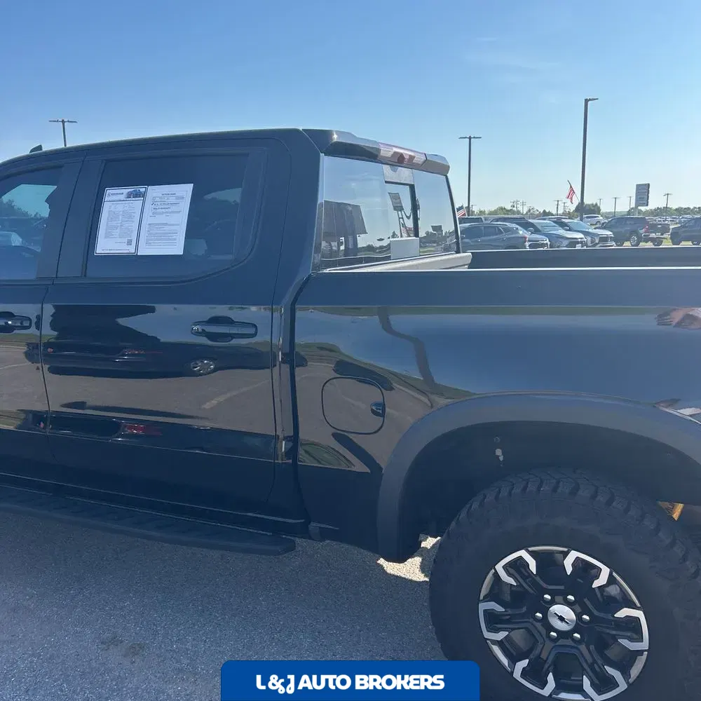 2024 Chevrolet Silverado 1500 ZR2