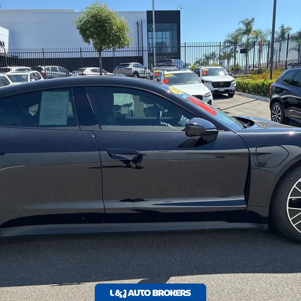 2023 Porsche Taycan Base