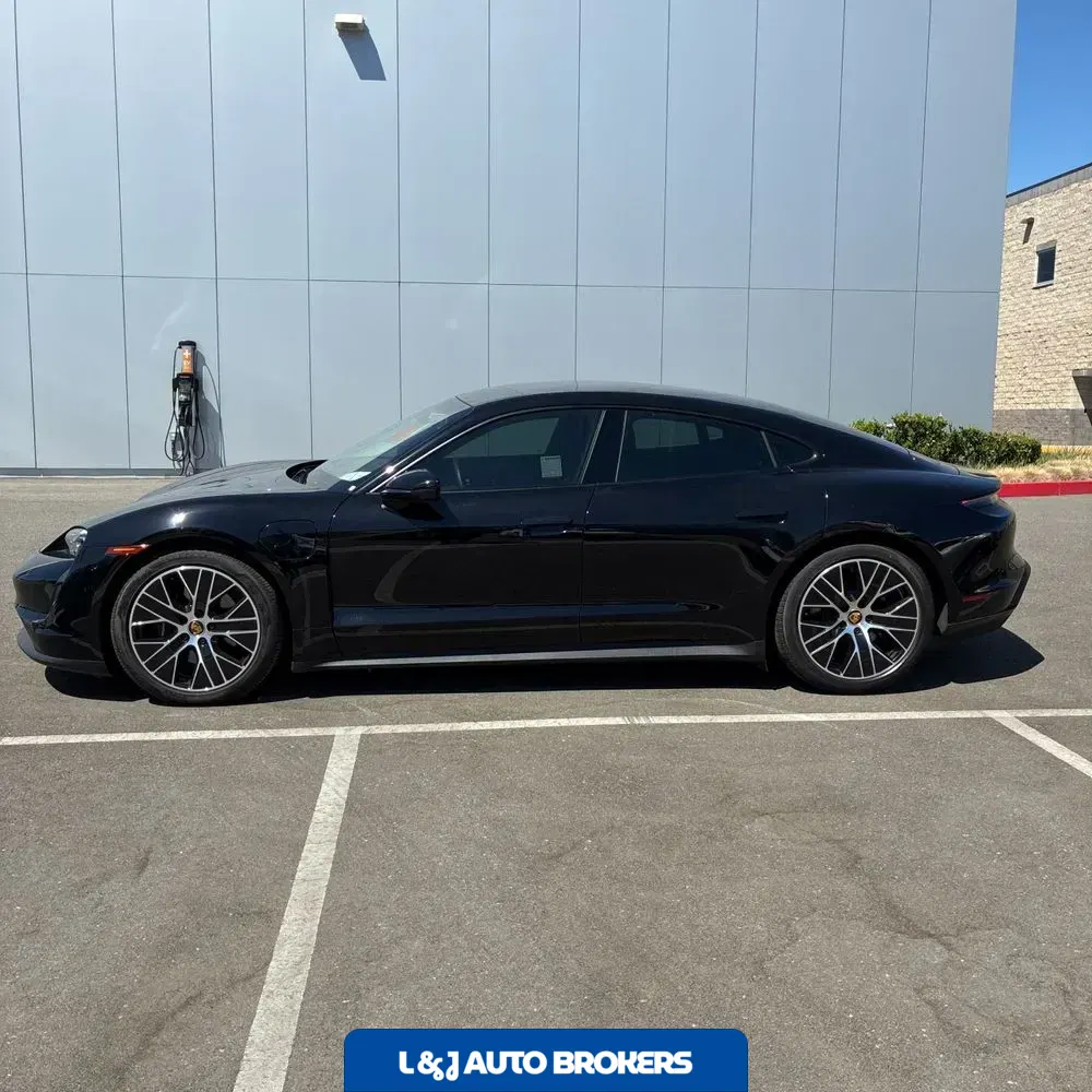 2023 Porsche Taycan Base