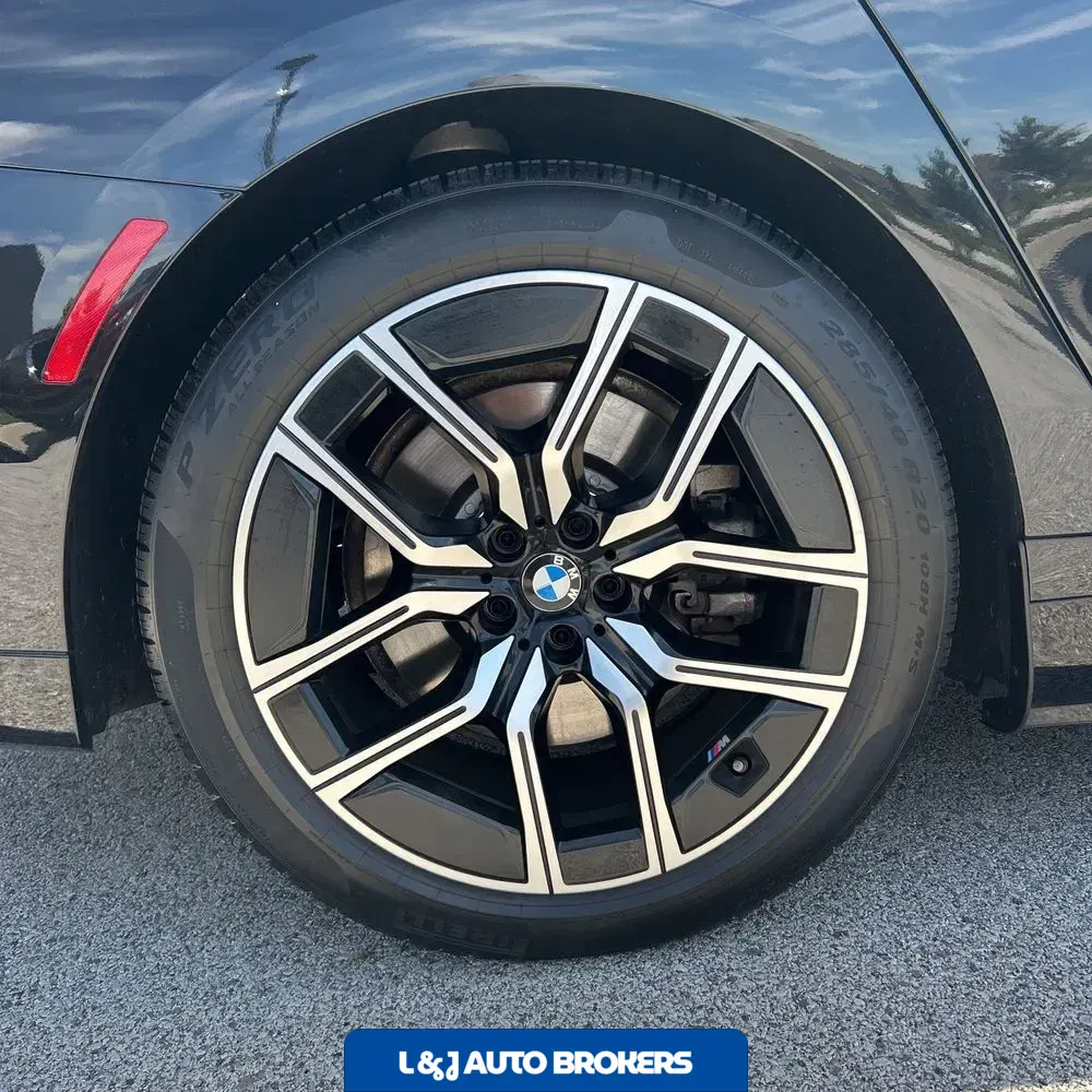2024 BMW 7-Series 750e xDrive
